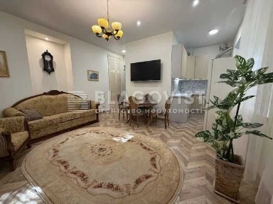 ПОДІЛ! Продам квартиру Боричів узвіз, 5 46.4 кв. м ст. м