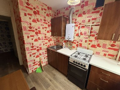 Продаж 3-х кім квартири 3-й поверх Космонавтів/ Вінграновского