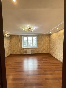 Продам 1 к. к 37м. кв на 6 Слобідській