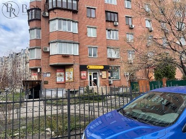 Продаж. Фасад. Торгове приміщення. Анни Ахматової 125м2