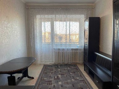 Однокімнатна квартира на Трудовій!