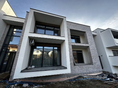 Продаж 1 кімн. квартири з частковим ремонтом в ЖК Вербний на Бамі