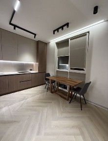 Продаж 1кім квартири в новобудові, центр