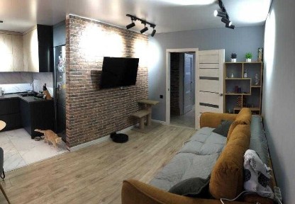 2 х комнатная квартира на Байрона