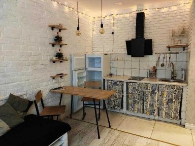 Продам 1 кімнатну гостинку.