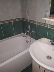 Продаж 2 кім. кв. 9/9вул. Володимира Українця, центр Пісків.