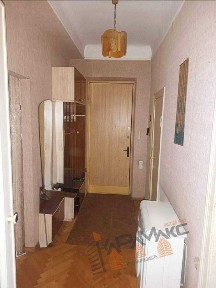 Продається простора 1-кімнатна квартира на вул. Героїв УПА