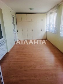 Продається велика, простора та світла чотирьохкімнатна квартира!