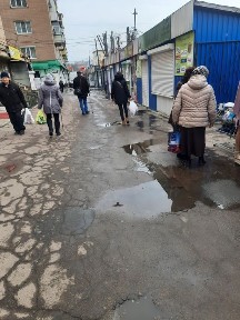 Сдается торговое помещение Рынок Привокзальный 2 в районе жд вокзала.