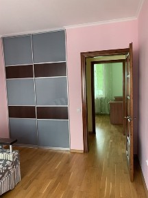 Терміново продається велика 4 кімнатна квартира !