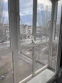 Продаж 2 кімнатної квартири під ремонт на пр. Металургів