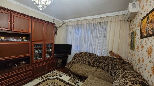 Продам 3х кімнатну чешку, поліклініка.