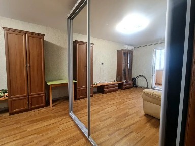 Оренда 1 к Київ Севастопольська площа вул Ернста 6