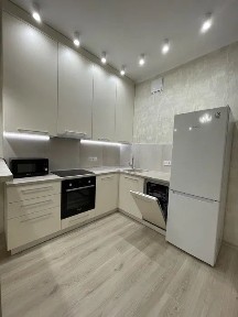 Сдам 2.х комнатная квартира ЖК Заречный Бажана 1.а