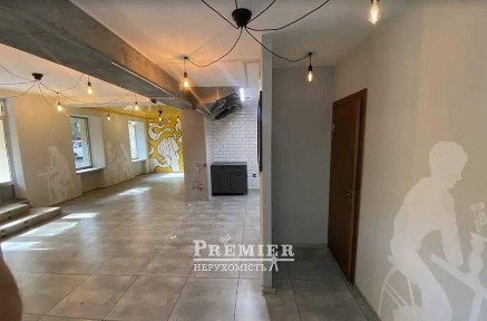 Топовий фасад у Центрі міста! 30 кВт, витяжка та активний трафік