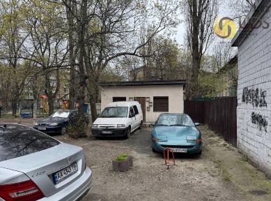 Київ, Солом'янський, вулиця Ушинського 1