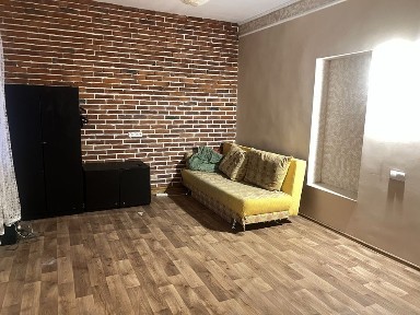 Оредна центр велика 4-к квартира