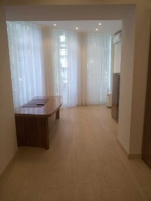 Cучасний офіс 350 кв. м. 1 поверх окремий фасадний вхід