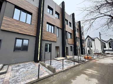 Встигни придбати! Таун з власною терасою на даху! Без %