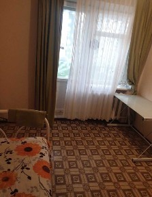 4-комнатная на Святослава Рихтера (Щорса). Есть две лоджии и балкон