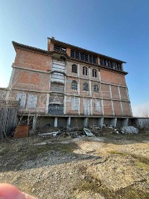 Будинок 2000 кв. м. під м. Вишгород (с. Осещина) з виходом на р. Дніпро