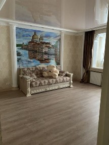 Продам 2-х комнатную квартиру с ремонтом на Сахарова. Газ