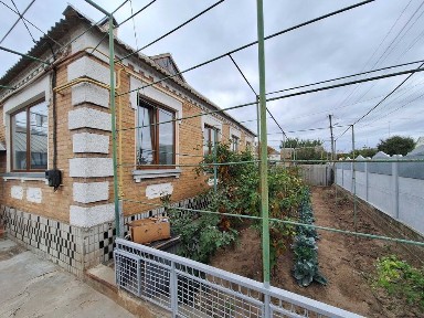 Будинок в Нікополі р-н 3 дільниці (верх)