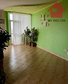 Продаж трикімнатної квартири по вул. Можайського