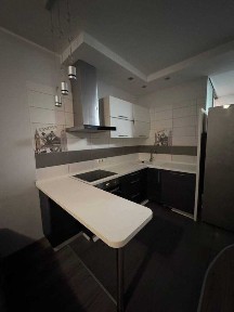 Оренда чудової квартири, Севастопольська площа, Освіти