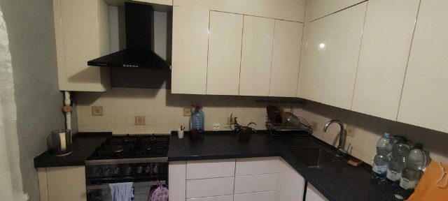 Лук'янівка, метро «Лук'янівська» ( 600 м. ), Дегтярівська 10.