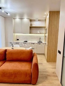 Уютний. У-квартал євро2 квартира з сучасним ремонтом (Перепоступка)