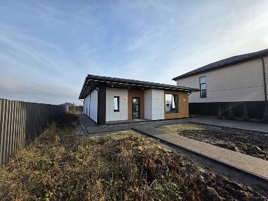 Продаж якісного будинку неподалік Вінниці