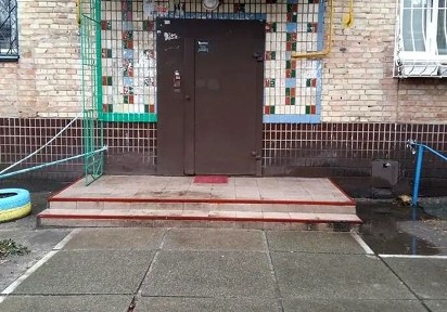 Ореста Левицького 19