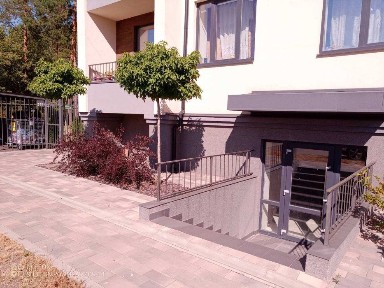 Продаю помещение квартира 60м. кв Киев метро Лесная Быковня