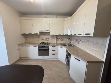 Продається 1к з ремонтом біля Метро