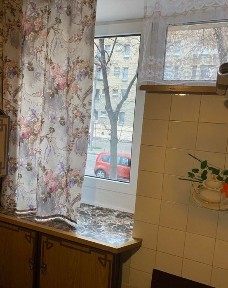 М. Контрактова Поділ Здається 1кімнатна, СПАСЬКА 18/20