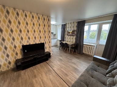 Оренда! 2-х кімнатна студія в ЦЕНТРІ. Новий ремонт, меблі, техніка!