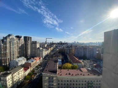 Продаж 2к квартира Богдана Хмельницького 39,Золоті Ворота, Театральна