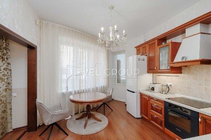 Продаж 3-кімнатної квартири Івасюка 6 Оболонські Липки