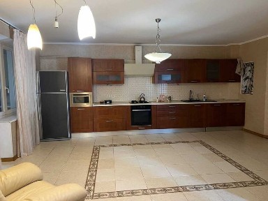 Продам квартиру с ремонтом в Аркадии ЖК Каменный цветок