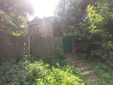 Продається частина будинку вул. Пятигірська 68.