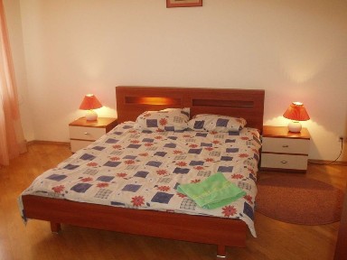 Хороша квартира в центрі Житомира. Видаю документи на проживання