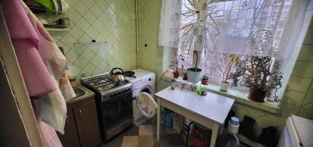 Продам 2. квартиру в тихому та комфортному районі на Павловому Полі.