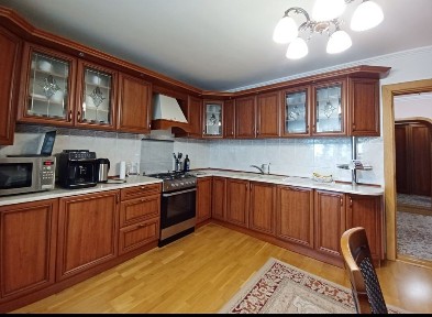 Продається квартира в центральній частині міста!