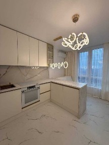 Квартира поруч усіх Торгових центрів