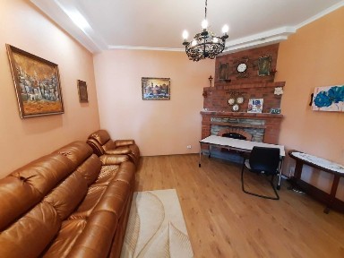 Частина будинку м. Ірпінь вул. Троїцька, паркомісце, з твариною ТАК