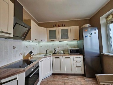 Затишна квартира 75m2 ЖК Міністерський |м| Героїв Дніпра