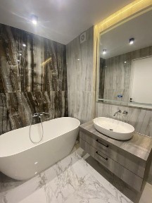 Новобудова 2 кімнатна з ремонтом можна заїжджати й жити