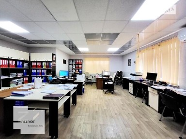 Продаж комерційного приміщення на вул. Героїв Крут, площа 91 кв. м • ID 26649377