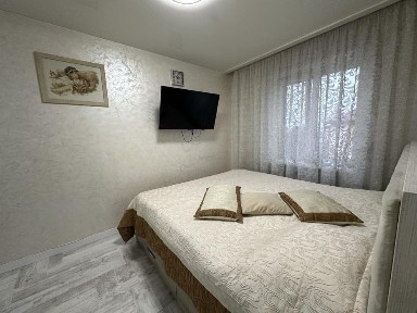 Продається 3 кімнатна квартира по вул. Острозького